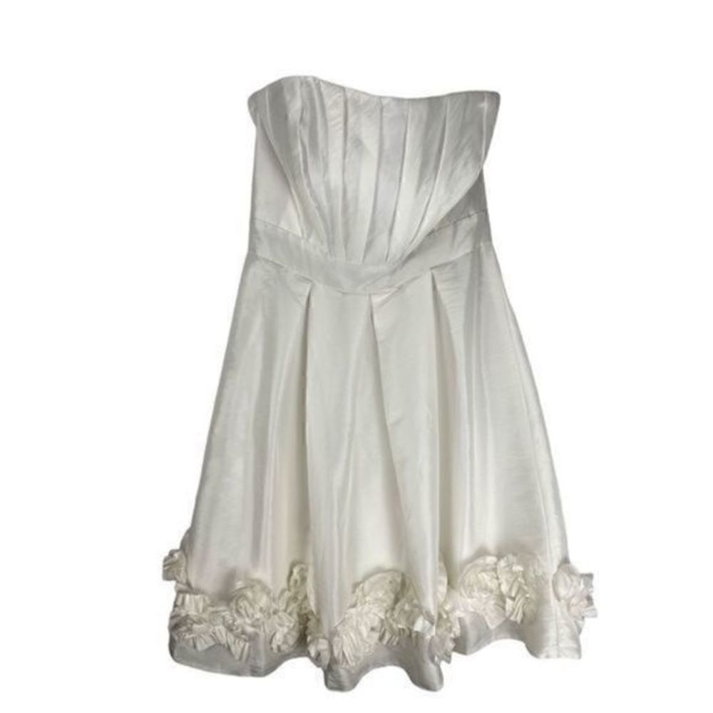 B2 Jasmine White Taffeta Strapless Bridesmaid Prom Dress Size 12 NWT - Picture 3 of 10